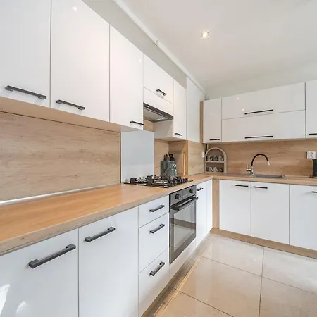 Rezidence Mahenova 3 Apartmán *